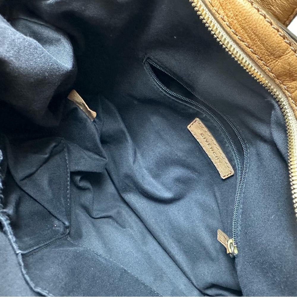 Authentic GIVENCHY - Picture 8 of 12